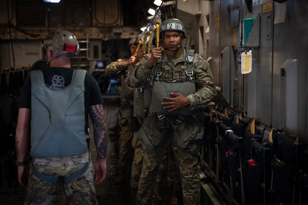 BASIC AIRBORNE SCHOOL (Jump Week)