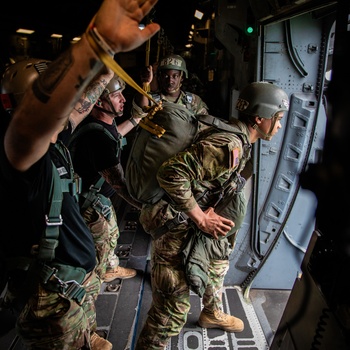 BASIC AIRBORNE SCHOOL (Jump Week)