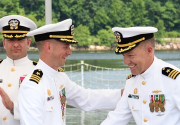 USS Indiana (SSN 789) holds change of command ceremony