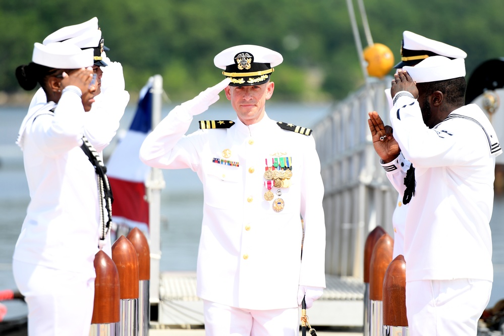 USS Indiana (SSN 789) changes command