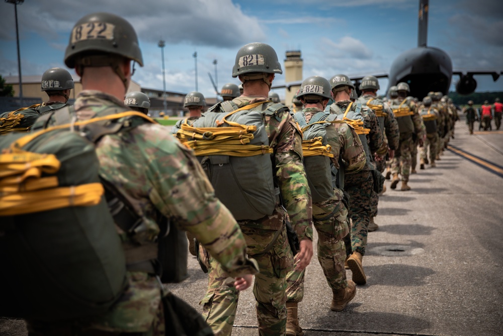 BASIC AIRBORNE SCHOOL (Jump Week)