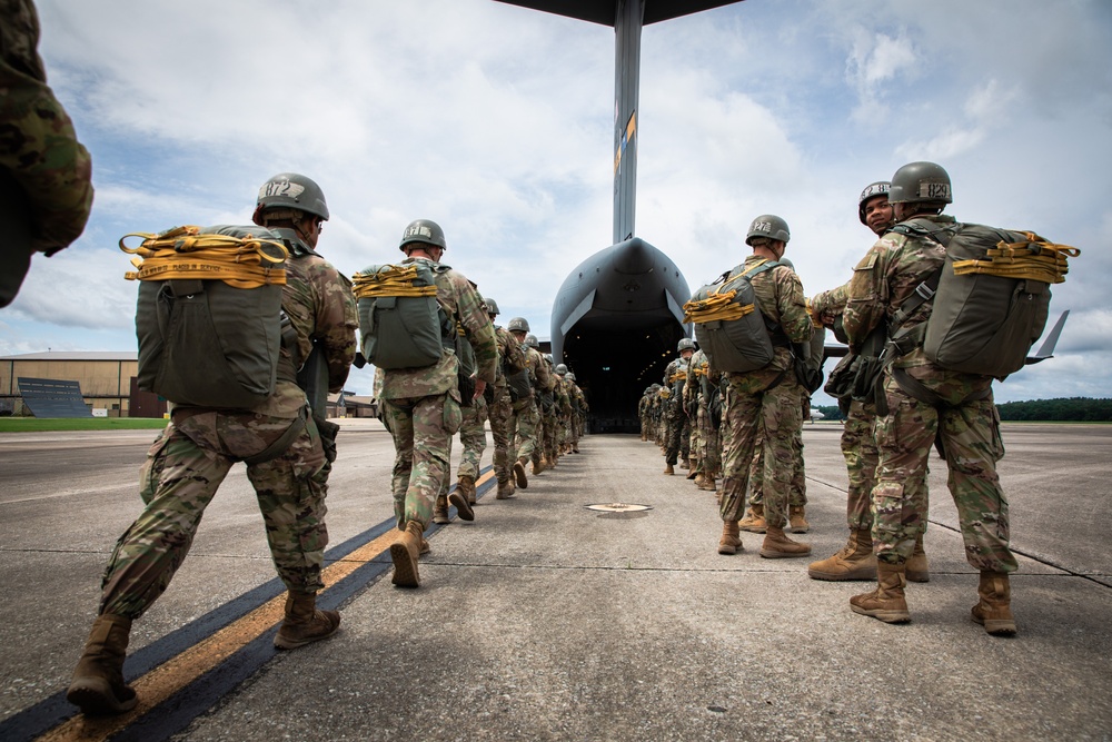 BASIC AIRBORNE SCHOOL (Jump Week)