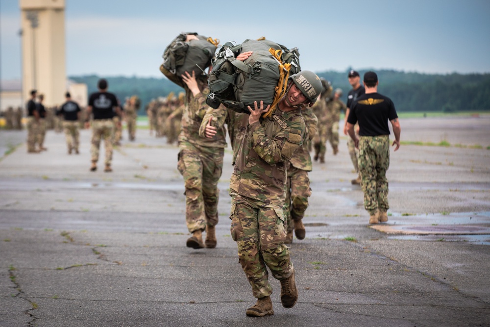 BASIC AIRBORNE SCHOOL (Jump Week)