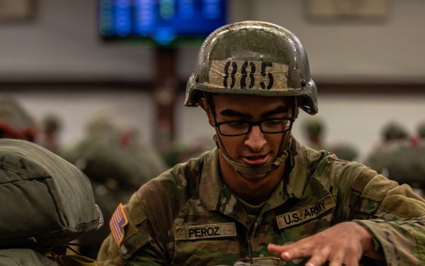 BASIC AIRBORNE SCHOOL (Jump Week)