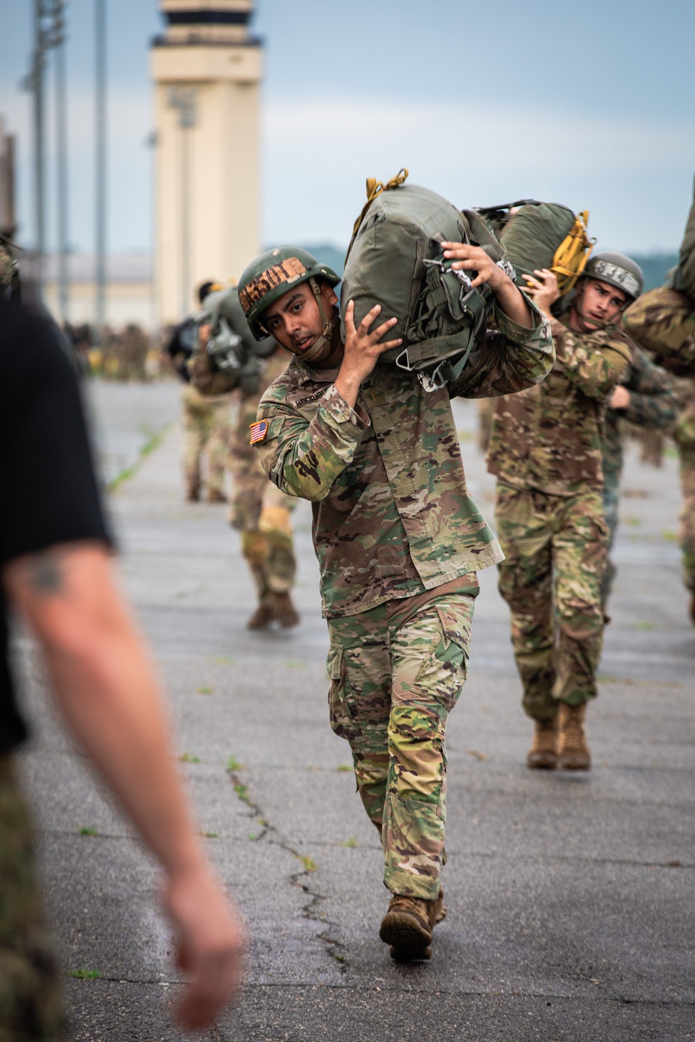 BASIC AIRBORNE SCHOOL (Jump Week)