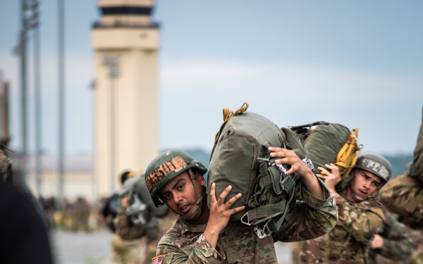 BASIC AIRBORNE SCHOOL (Jump Week)