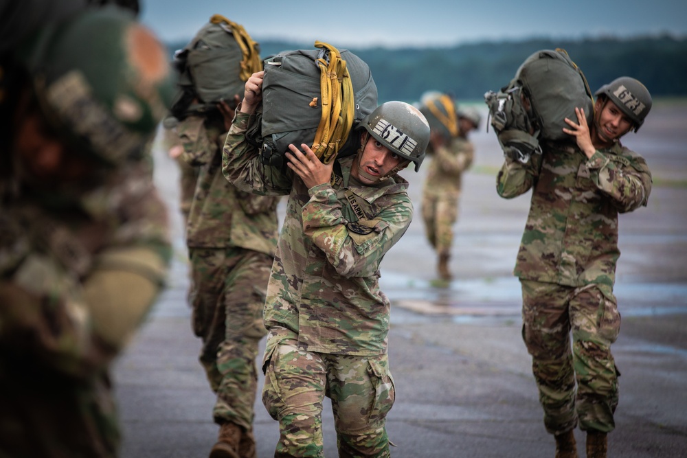 BASIC AIRBORNE SCHOOL (Jump Week)