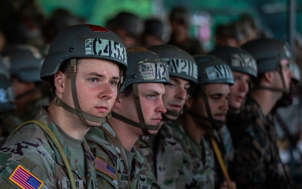 U.S. ARMY BASIC AIRBORNE COURSE (Jump Week)