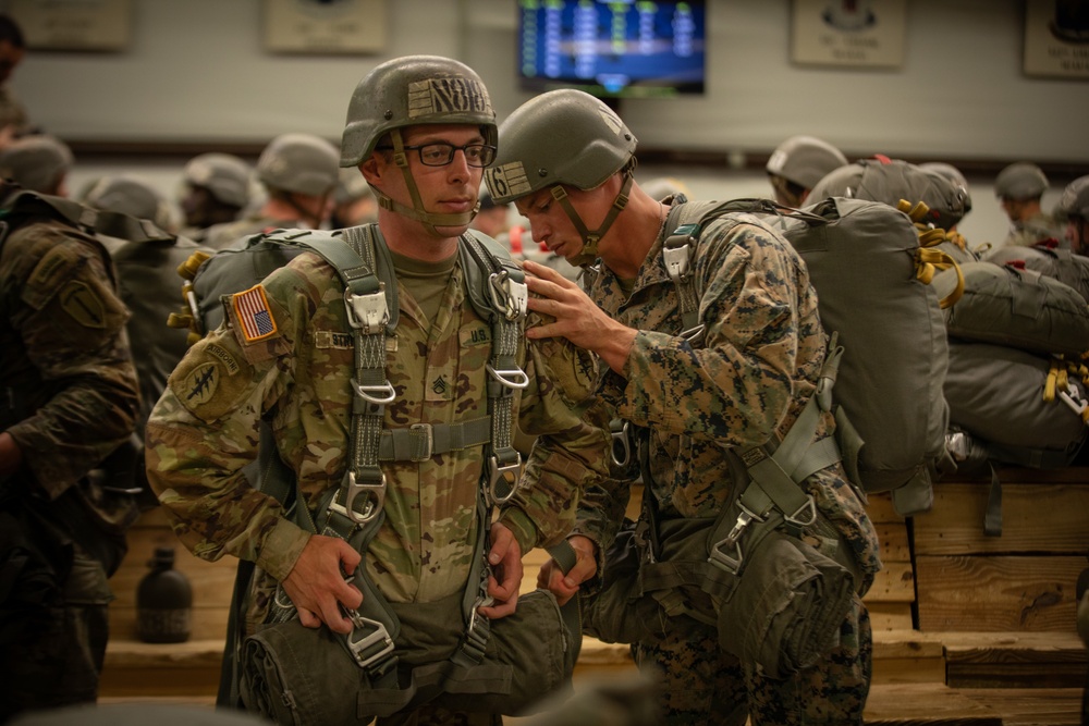 BASIC AIRBORNE SCHOOL (Jump Week)