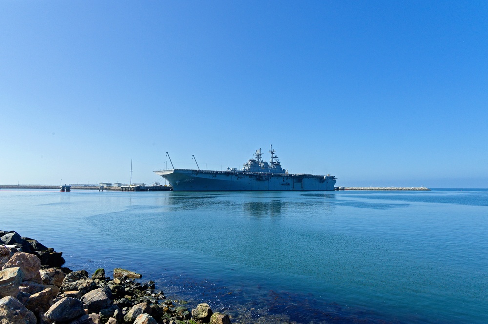 USS Tripoli (LHA 7) arrives at Naval Weapons Station Seal Beach