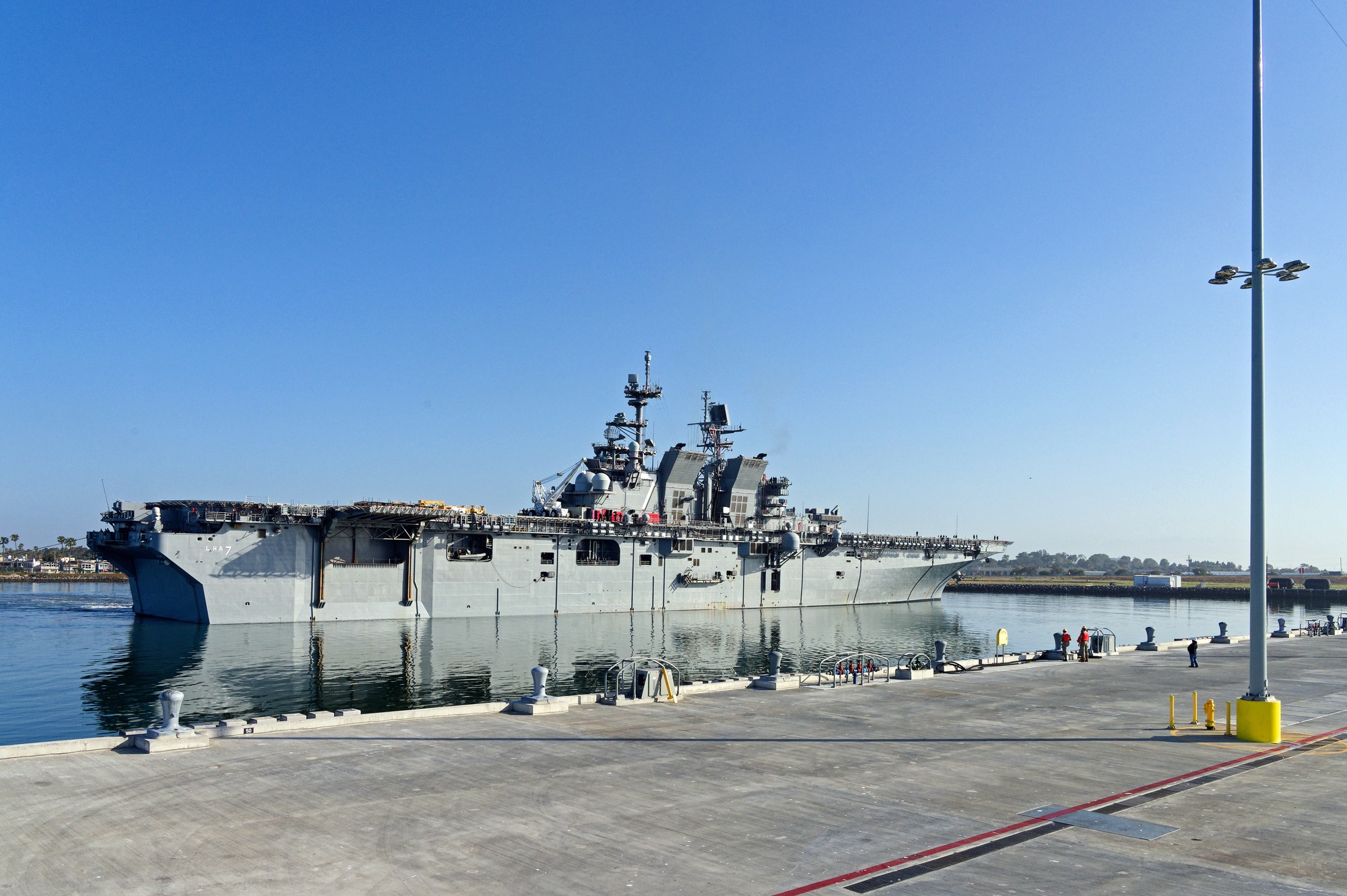 DVIDS - Images - USS Tripoli (LHA 7) arrives at Naval Weapons