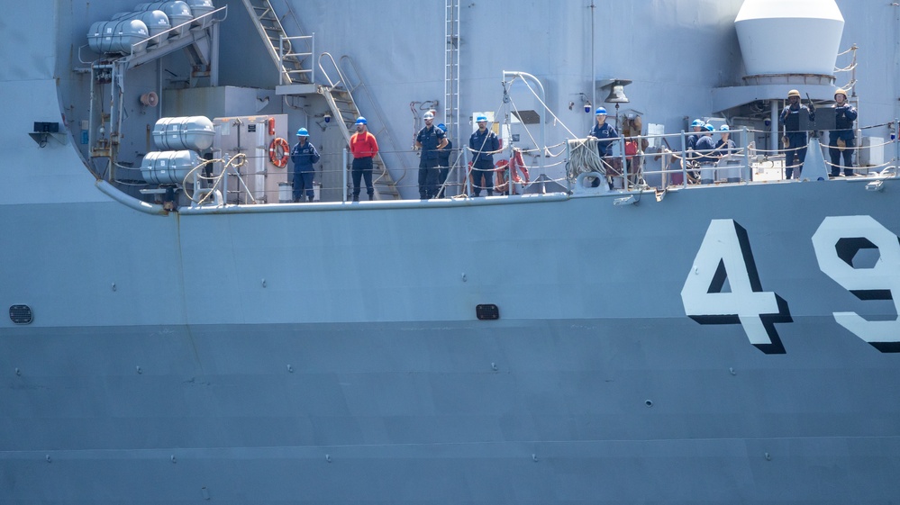 MANNING THE RAILS ABOARD USS HARPERS FERRY