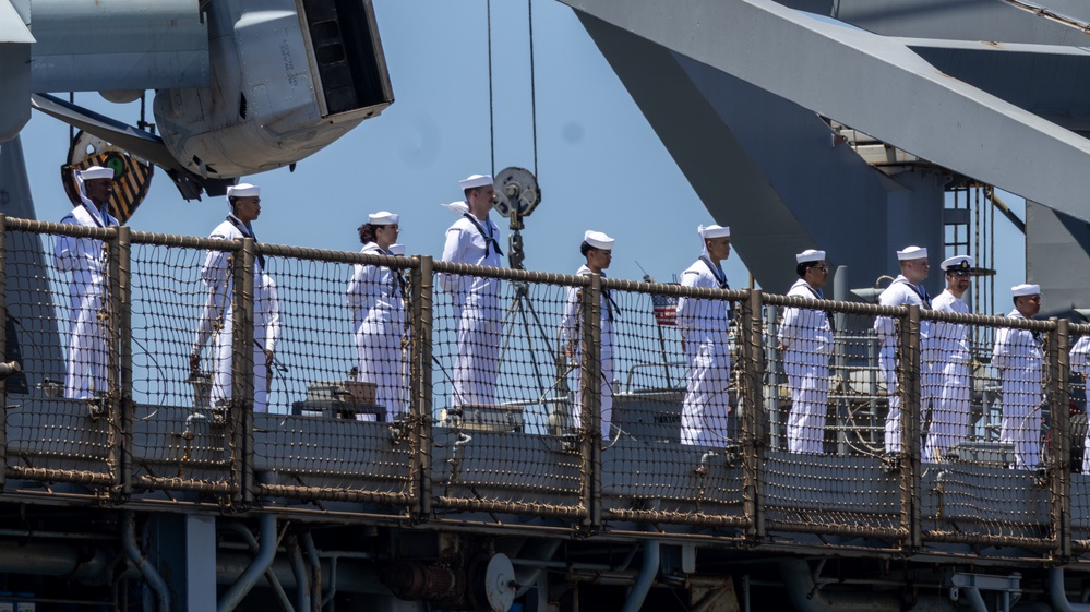 MANNING THE RAILS ABOARD USS HARPERS FERRY
