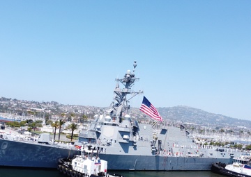 MANNING THE RAILS ABOARD USS CARL M LEVIN