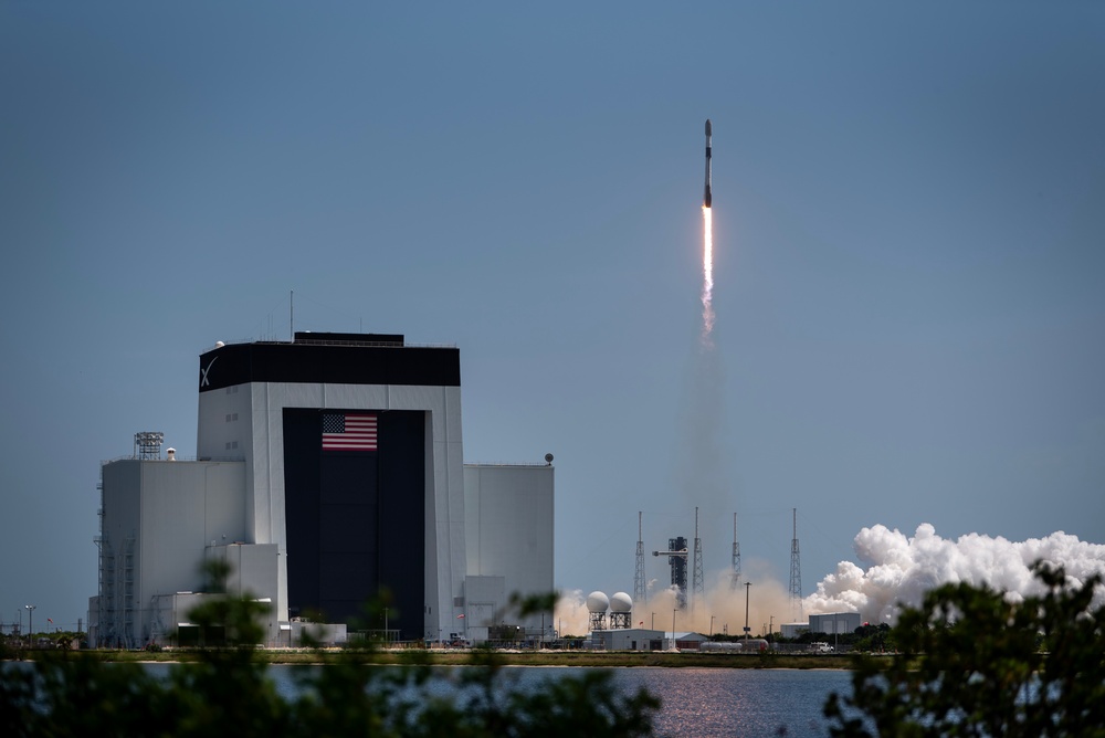Starlink 12-26 Launches from Cape Canaveral Space Force Station