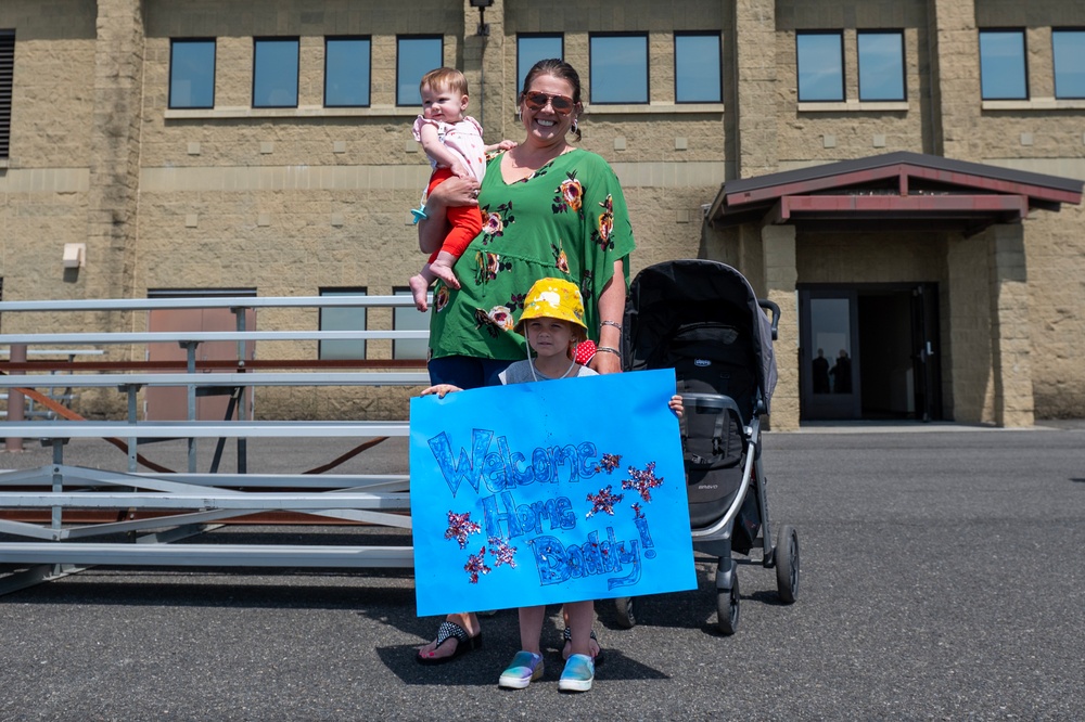 93rd Air Refueling Squadron Airmen return home from deployment