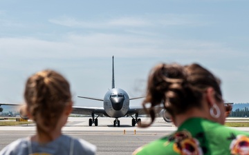 93rd Air Refueling Squadron Airmen return home from deployment