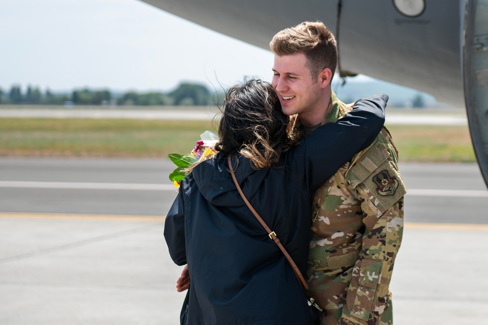 93rd Air Refueling Squadron Airmen return home from deployment