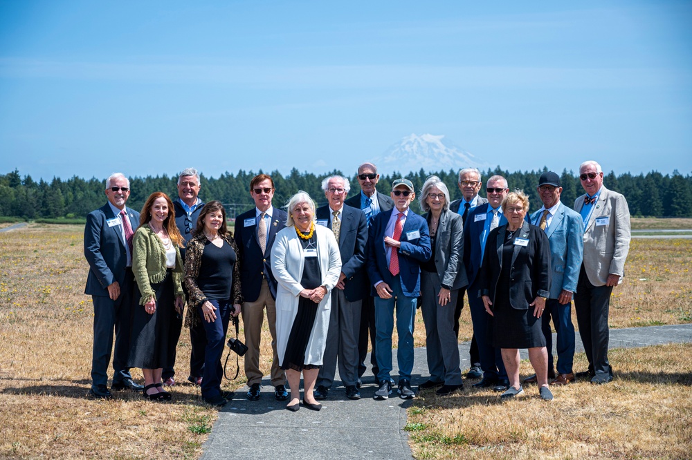 DOCA Members Visit Team McChord