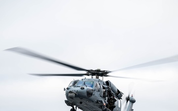 Vertical replenishment training aboard Somerset