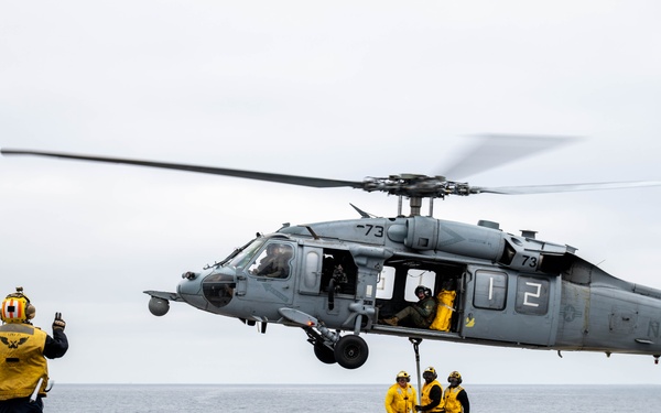 Vertical replenishment training aboard Somerset