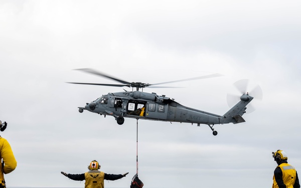 Vertical replenishment training aboard Somerset
