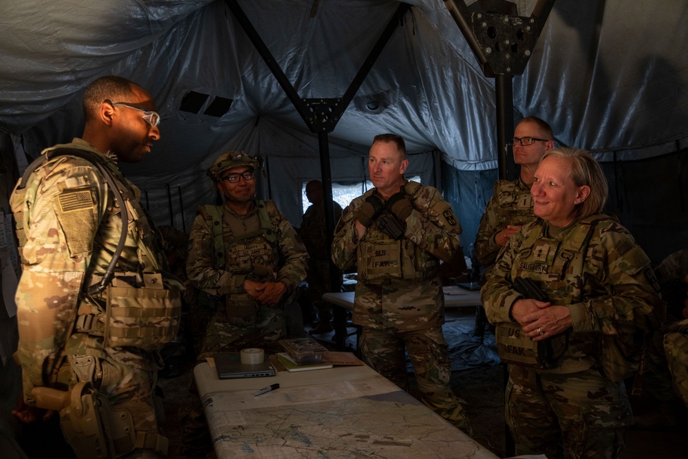 MG Beth Salisbury visits Soldiers during Global Medic