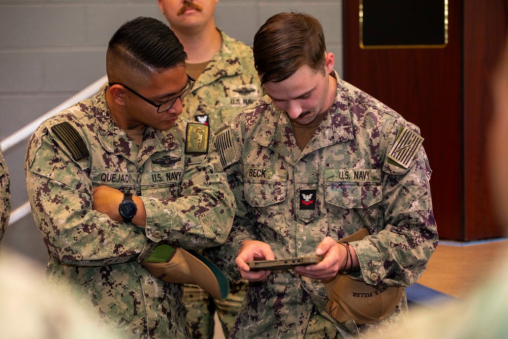 Independent Duty Corpsman Train on new Assistant Technology