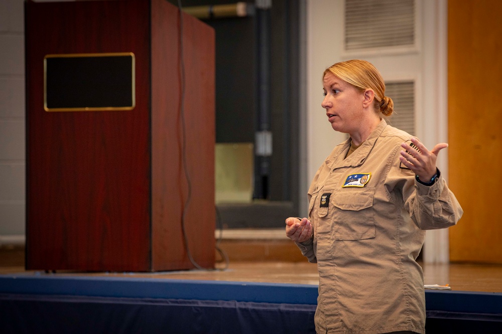 Independent Duty Corpsman Train on new Assistant Technology