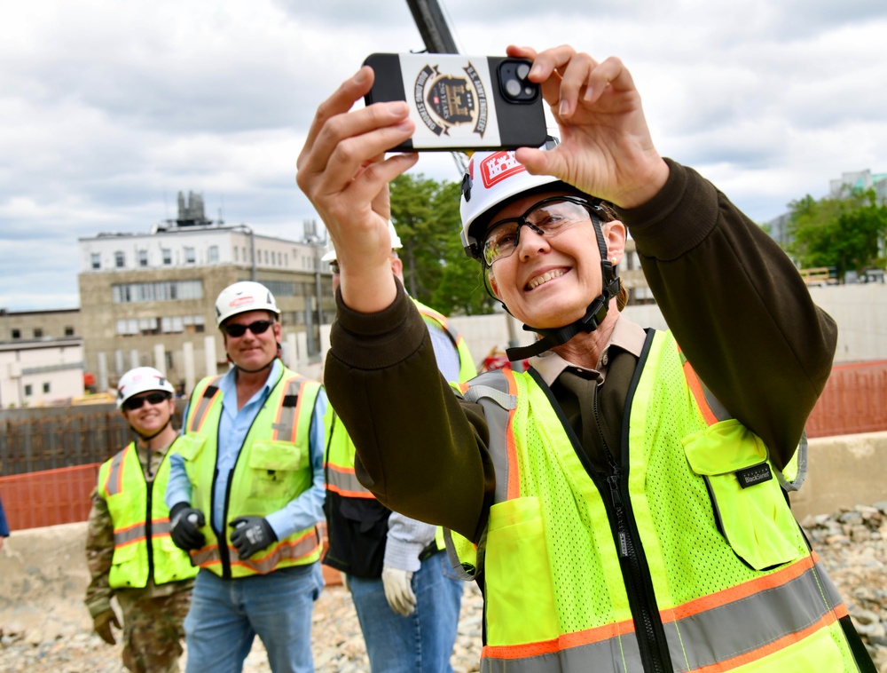 Maj. Gen. Kimberly Colloton tours New England District MIT Lincoln Laboratory project