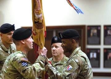 900th Contracting Battalion holds change of command ceremony