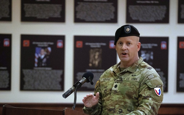 900th Contracting Battalion holds change of command ceremony