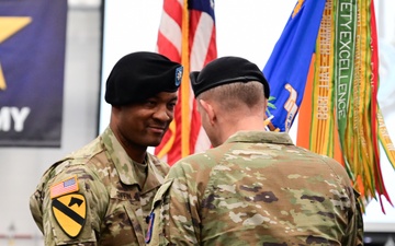 1st Battalion, 210th Aviation Regiment Holds Change of Command Ceremony