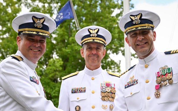 Coast Guard welcomes new commander to Sector Columbia River
