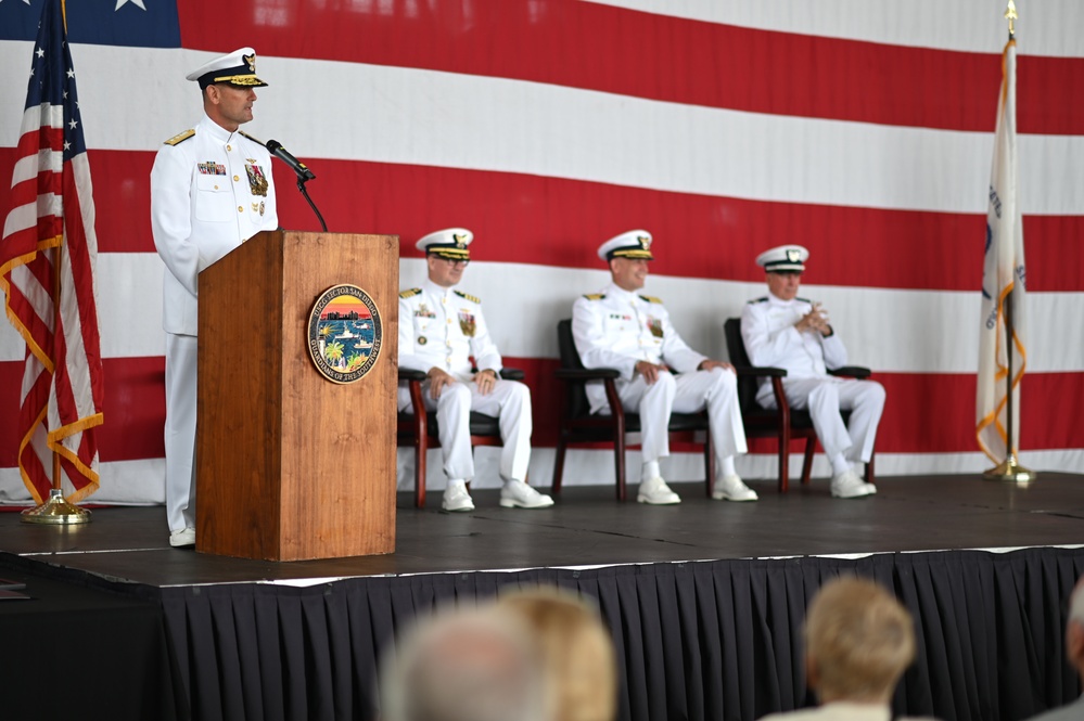 Coast Guard welcomes new Sector San Diego commanding officer