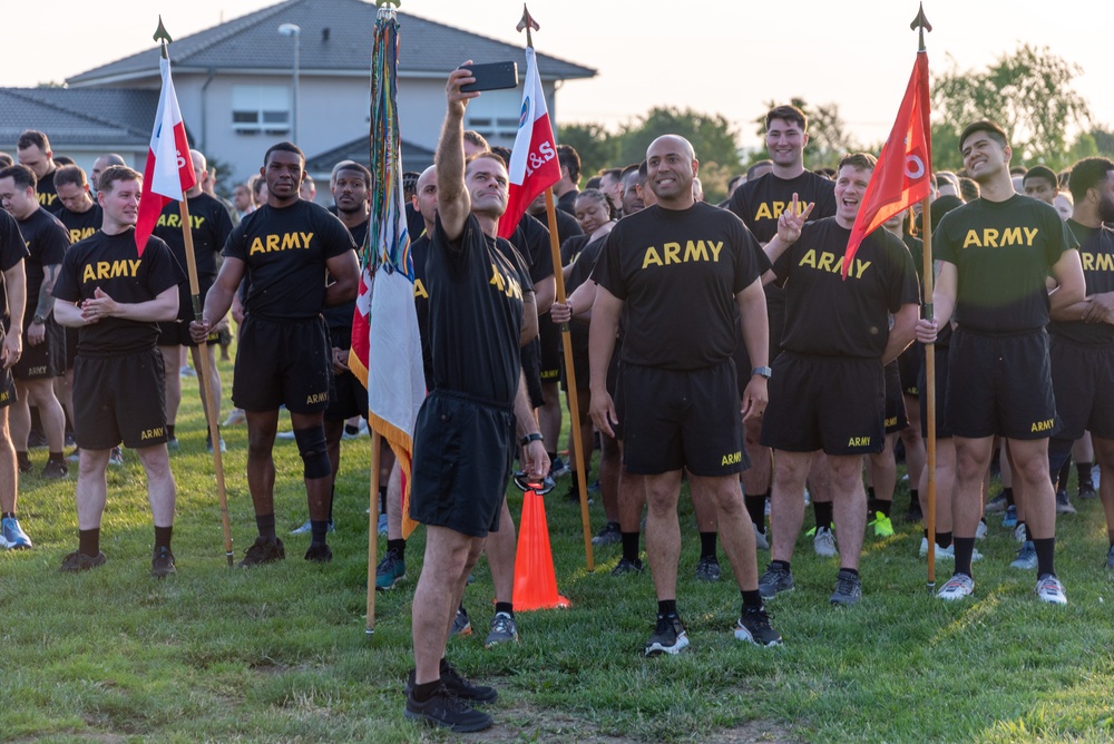 USAG Wiesbaden honors Army’s 250th anniversary with post run