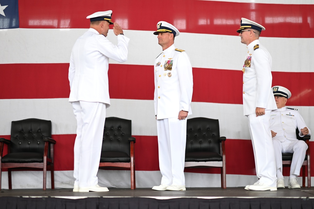 Coast Guard welcomes new Sector San Diego commanding officer