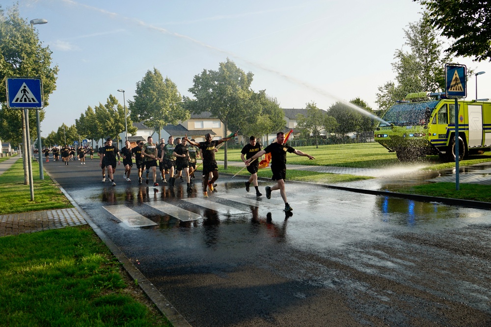 USAG Wiesbaden honors Army’s 250th anniversary with post run