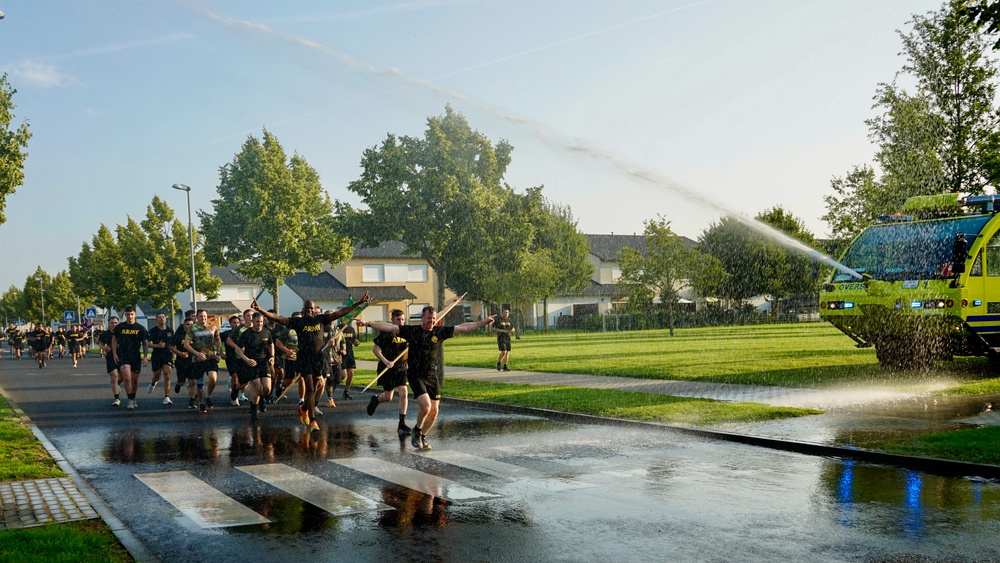 USAG Wiesbaden honors Army’s 250th anniversary with post run
