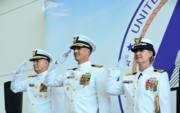 Coast Guard Sector St. Petersburg holds change of command ceremony at Port Tampa Bay
