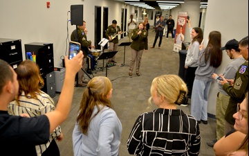 Soldiers and Cake Boss celebrate Army 250th Birthday in factory