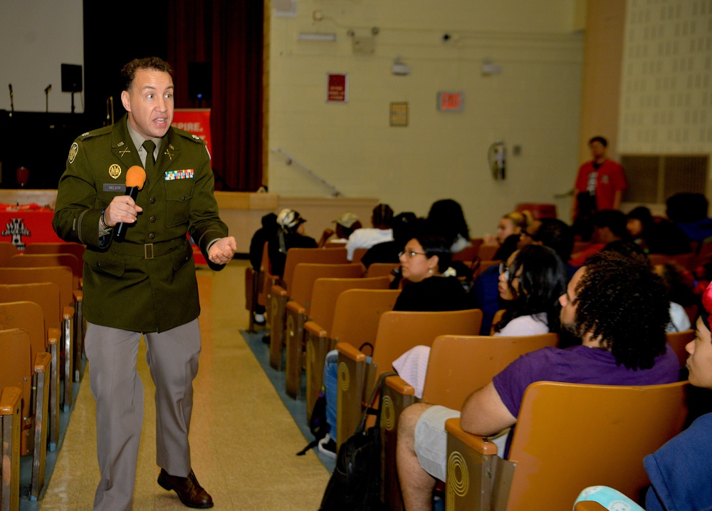 Soldiers and Army musicians celebrate Army 250th Birthday with students
