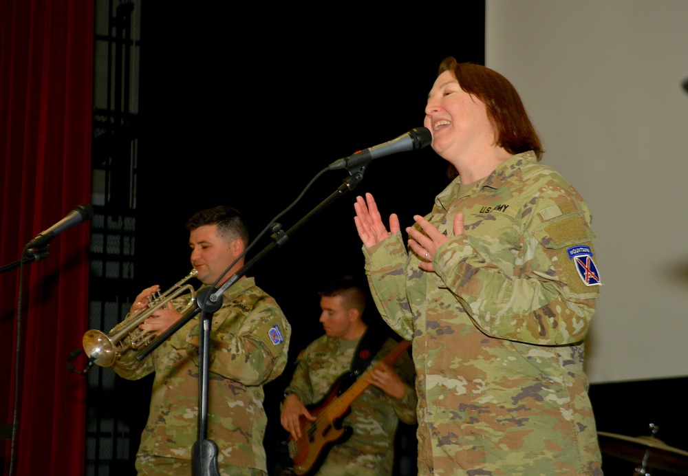 Soldiers and Army musicians celebrate Army 250th Birthday with students