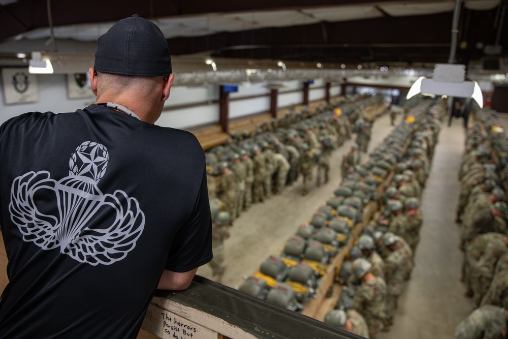 1-507TH PIR BASIC AIRBORNE COURSE