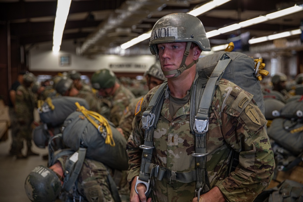 1-507TH PIR BASIC AIRBORNE COURSE