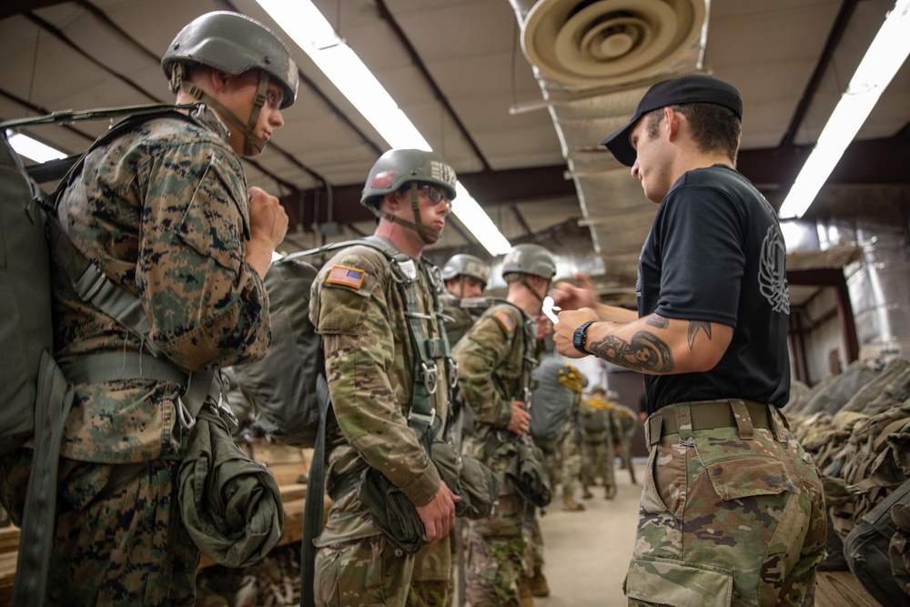1-507TH PIR BASIC AIRBORNE COURSE