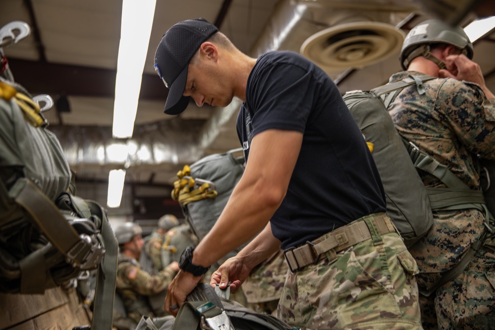 1-507TH PIR BASIC AIRBORNE COURSE