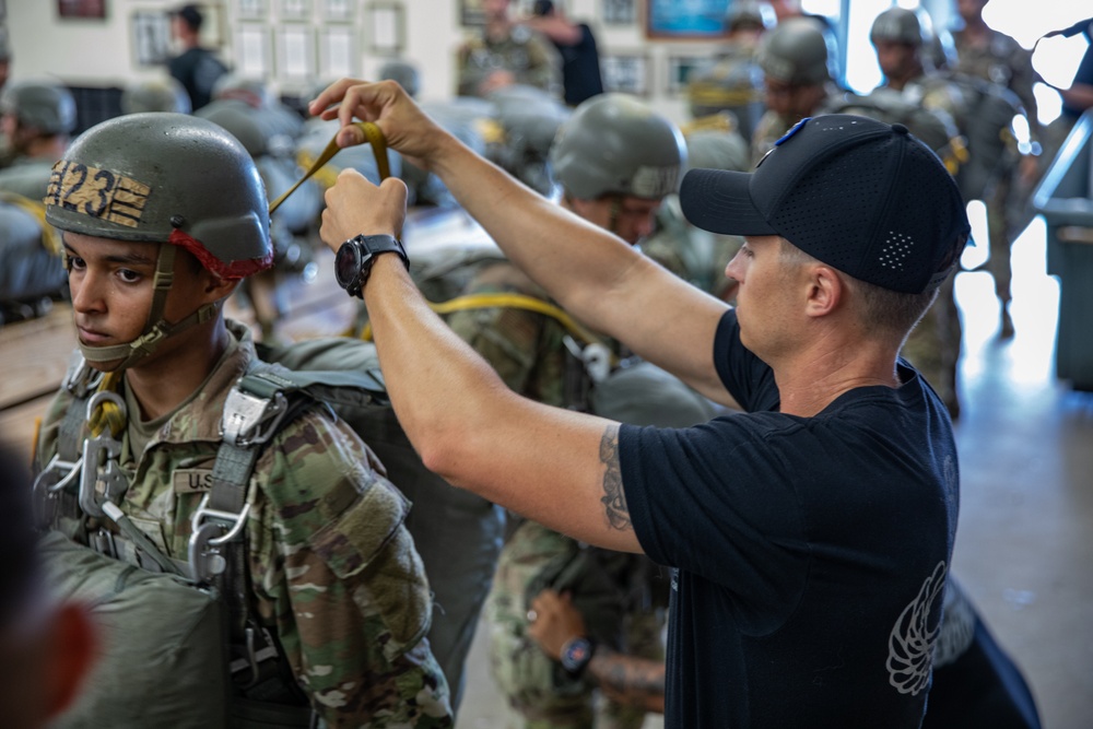 1-507TH PIR BASIC AIRBORNE COURSE