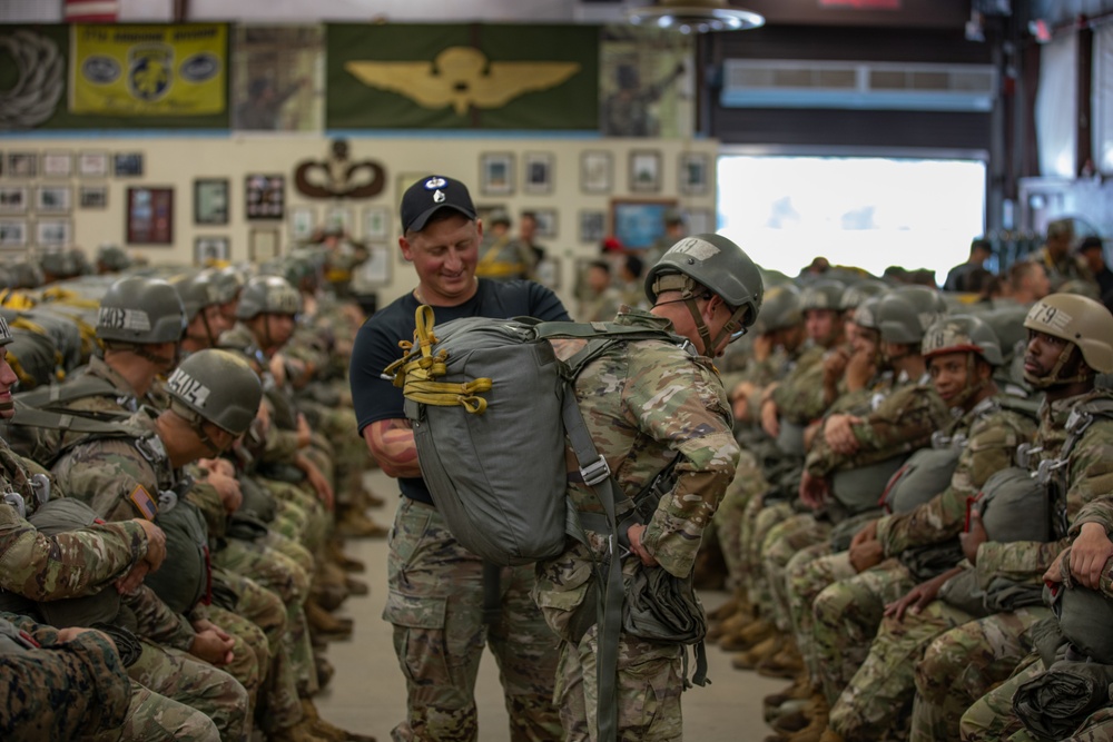 1-507TH PIR BASIC AIRBORNE COURSE