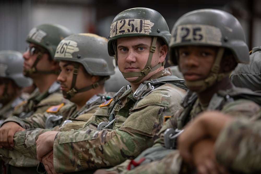 1-507TH PIR BASIC AIRBORNE COURSE